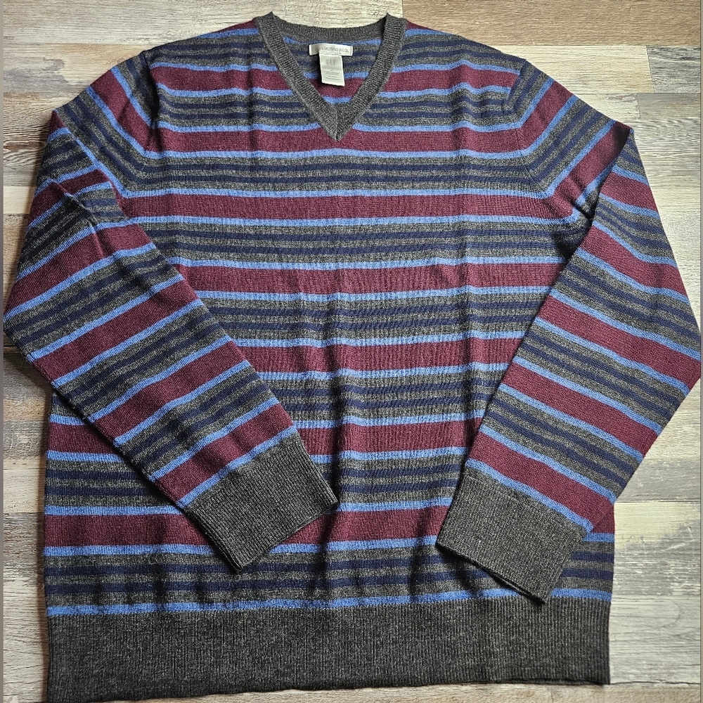 GAP Italian Merino Wool Sweater Men's Large Grey Maroon Navy Striped V-Neck